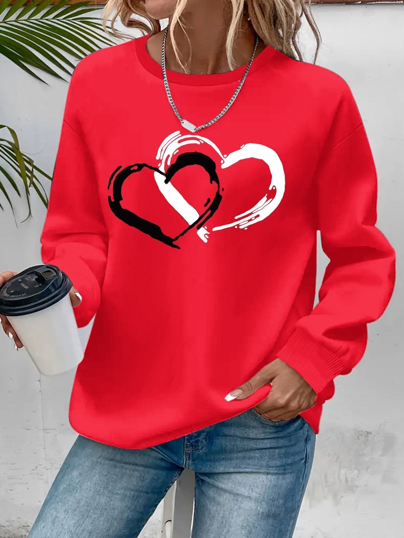 ZOEY – DOUBLE HEART GRAPHIC SWEATSHIRT