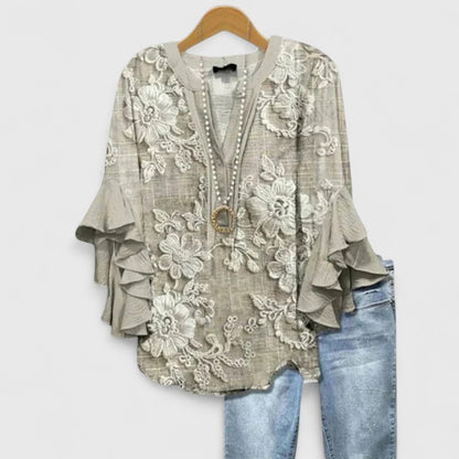 DELLILAH – FLOWY V-NECK BLOUSE